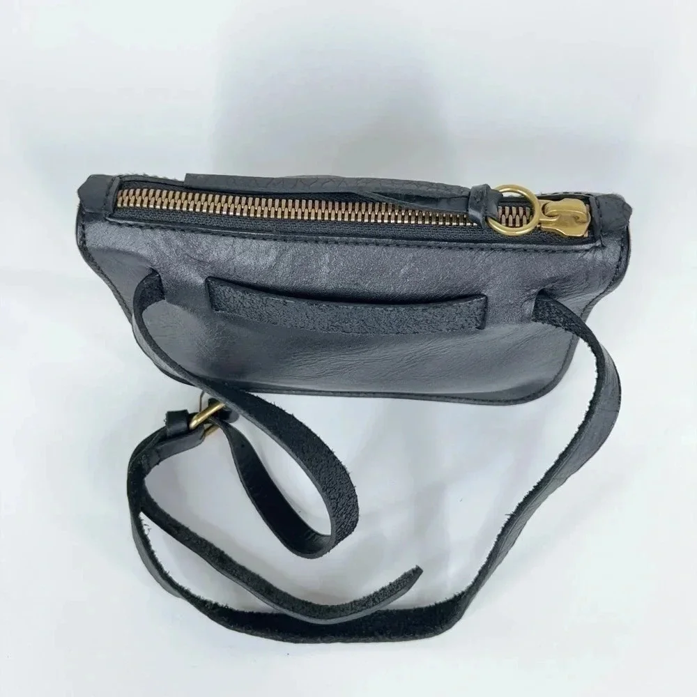 Madewell Simple Pouch Belt Bag Black Leather Neutral Adjustable Strap Small